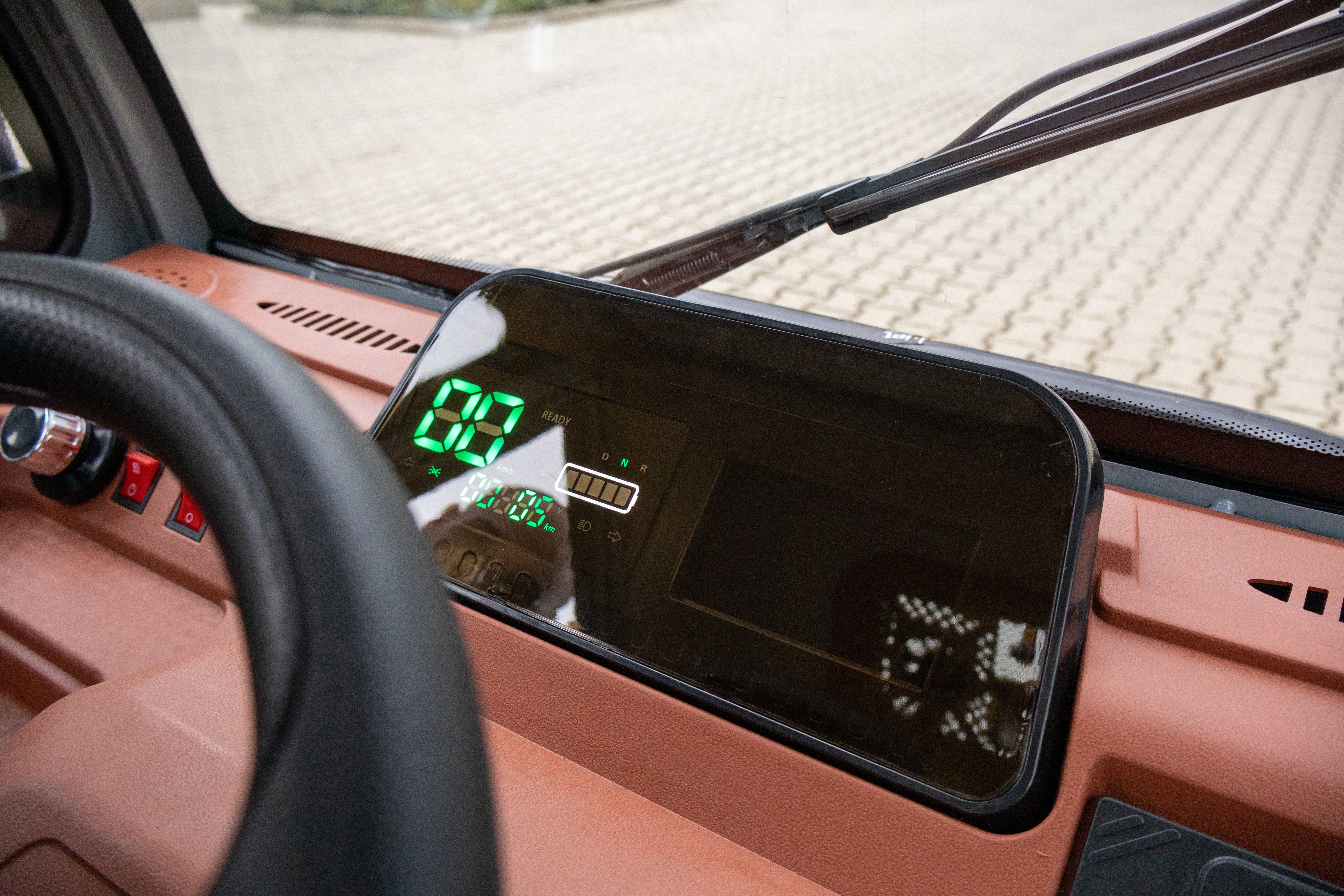Kuba Skyvan, 25km/h, Fara Permis, Model 2026, 3000W, autonomie max 70 km