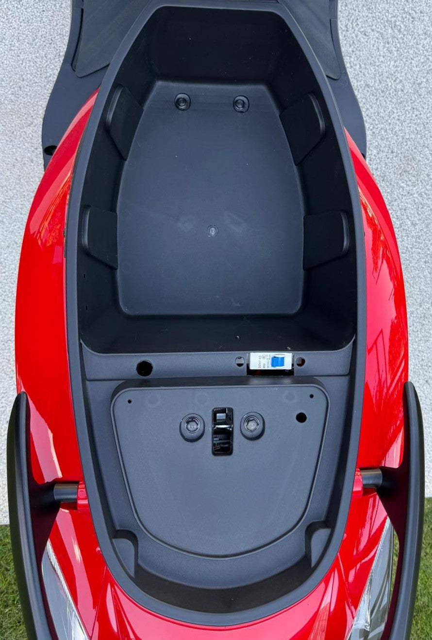 Kuba MT3 Pro X, 3000W, 72V, Fara permis, Omologat RAR, Alarma, Autonomie max 100 KM