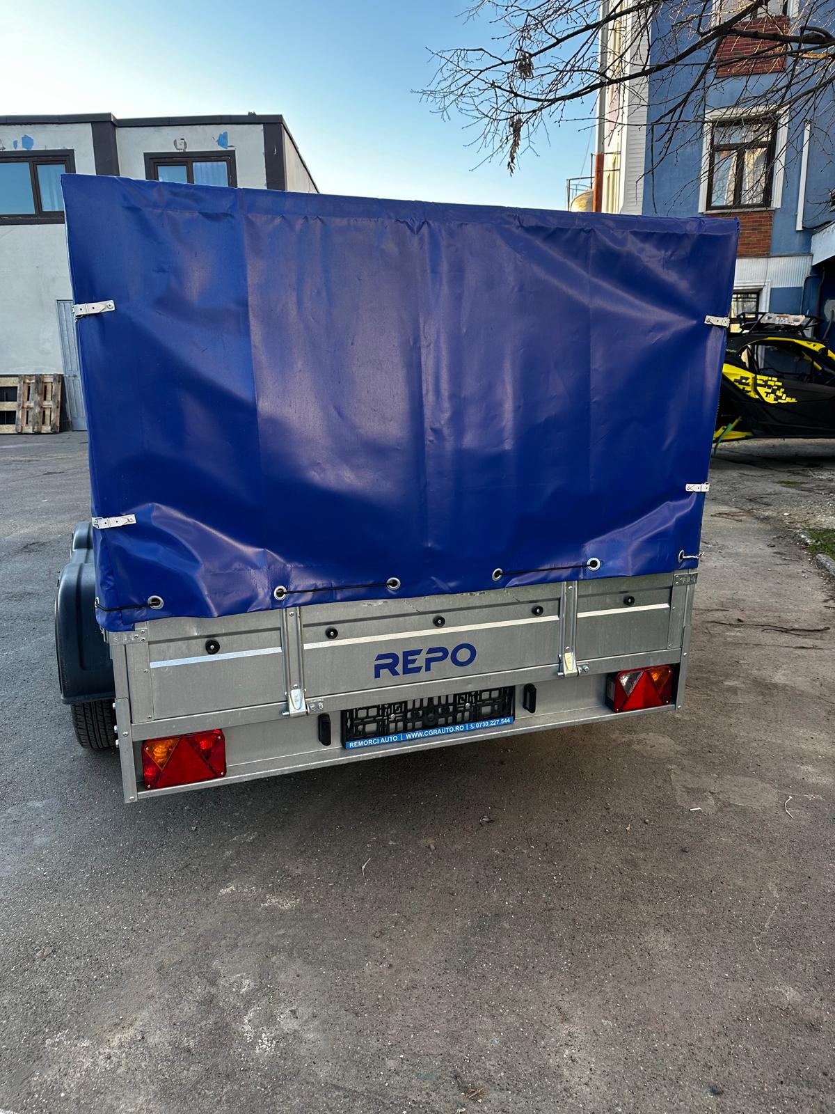 Remorca 750 kg 2 Axe Repo 300x160x30 cm cu prelata 1200 mm util