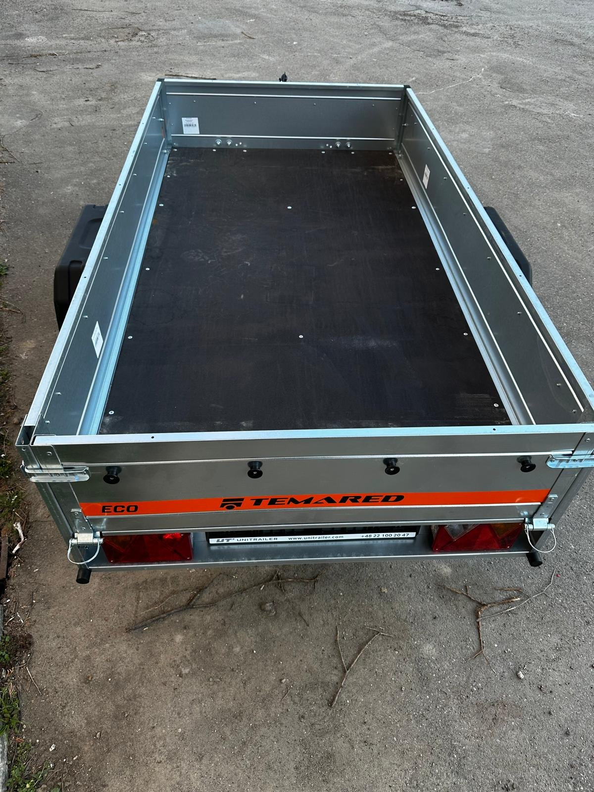 Remorca 750 kg Temared Eco 200x106x32 cm cu Sasiu Ranforsat, 130 km/h TEMARED