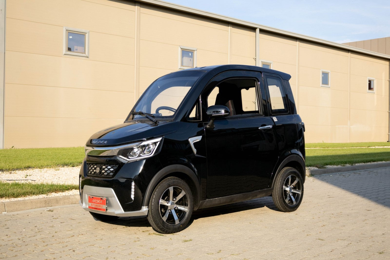 S1 , masina electrica fara permis, 25 km/h, 3000W Max , 6 baterii Gel VRLA 72V, 58 AH